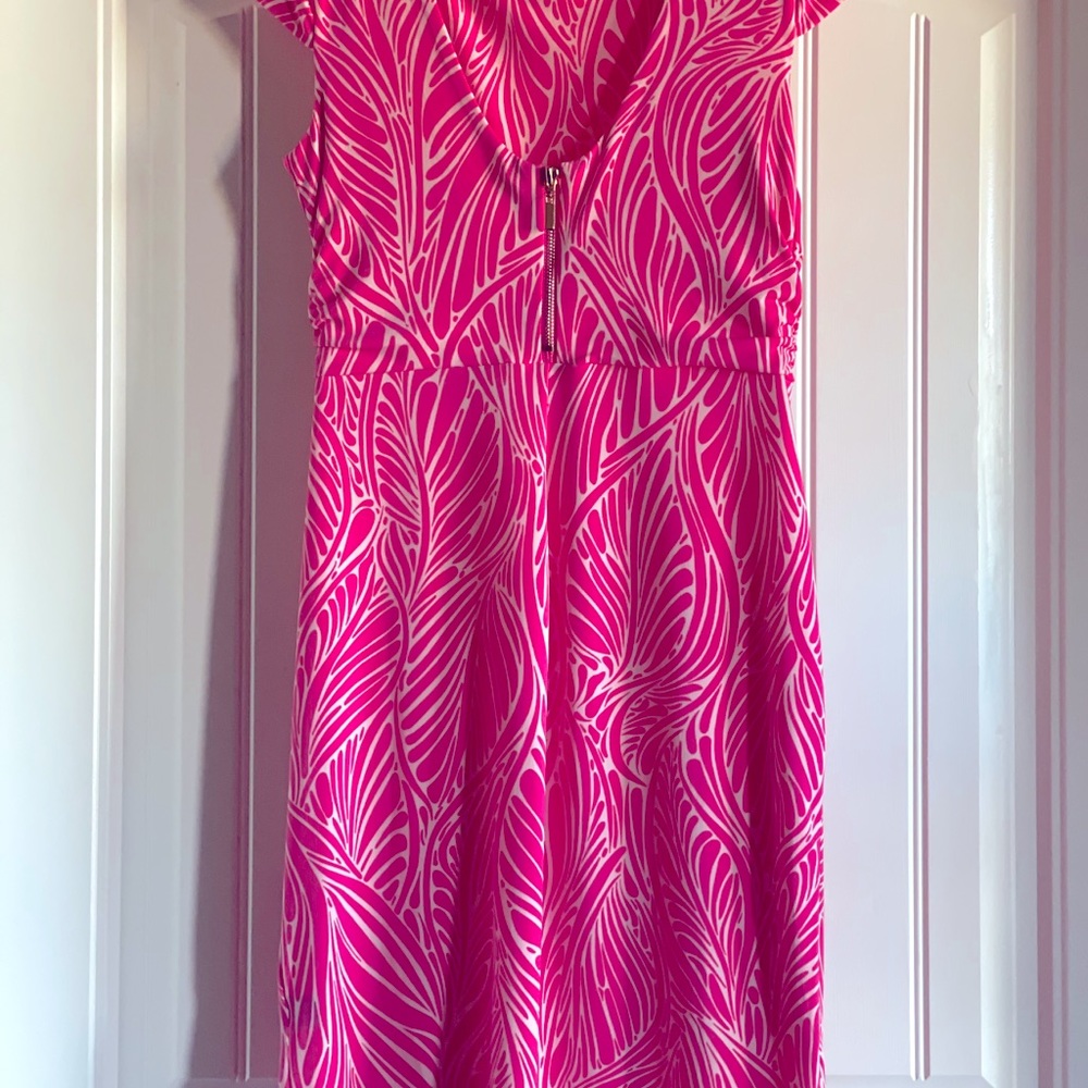 Flattering Spring/Summer VS Dress
